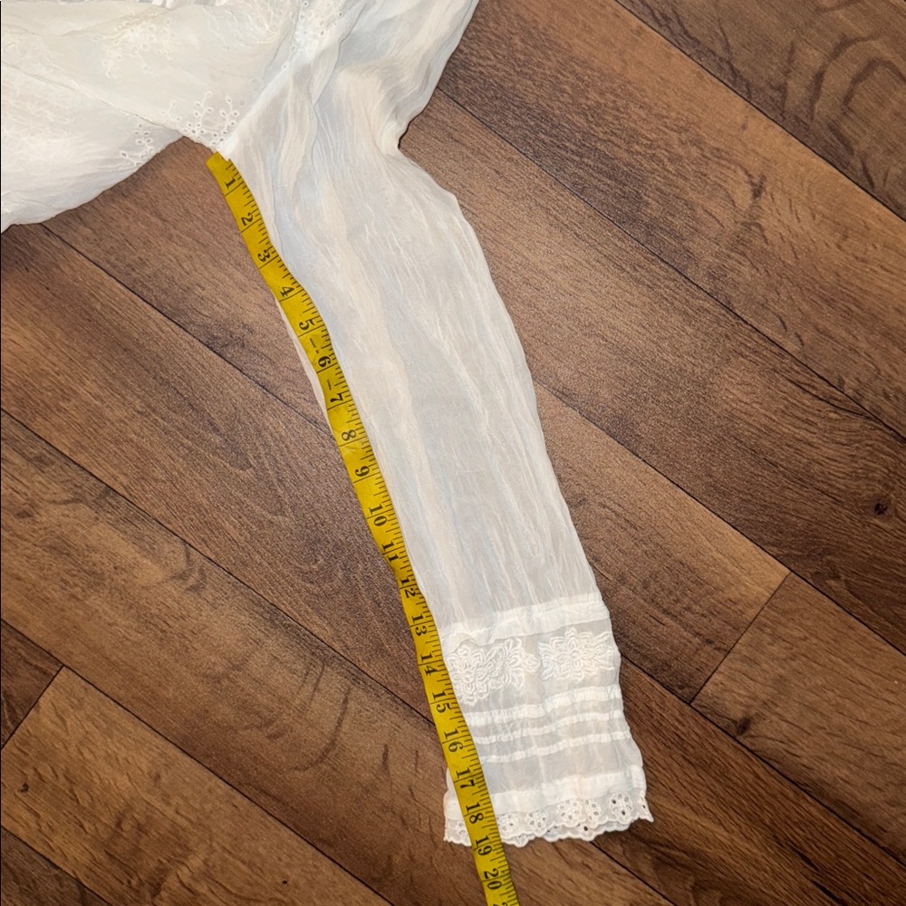 Johnny Was Size Extra Small Egg Shell Off White Sheer Tunic Long Sleeve Top Cute - Picture 14 of 15